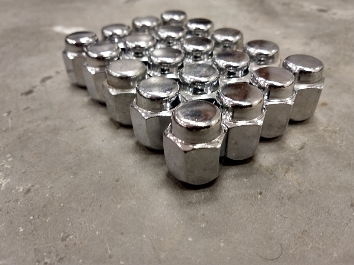 (20) OEM Toyota Tundra lug nuts polished 14x1.5 steel LX570 Sequoia Land Cruiser Texas Truck Tire