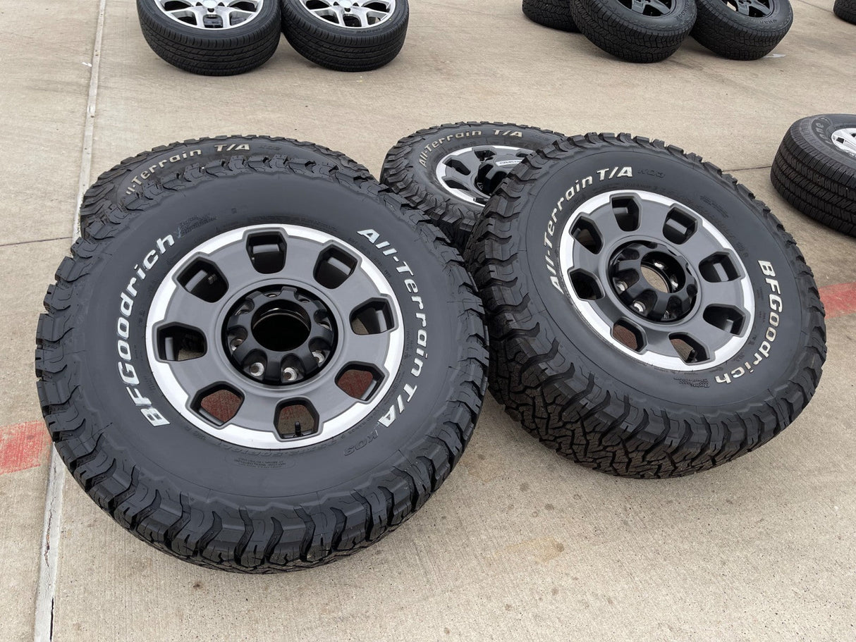 18" Ford F-250 F-350 OEM TREMOR rims wheels 10482 BFG KO2 KO3 A/T 35" Texas Truck Tire