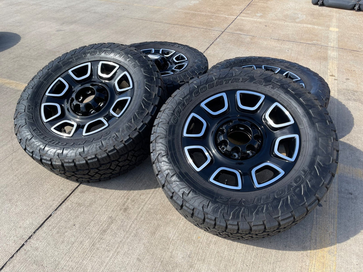 20" Ford F-250 F-350 OEM 10486 Lariat wheels rims 2024 2025 2026 TOYO 35" Texas Truck Tire
