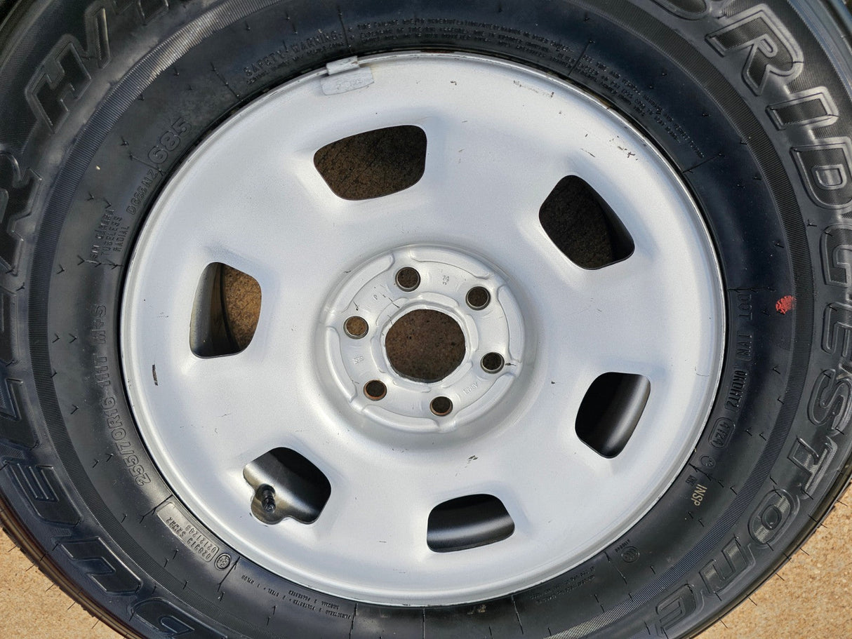 16" Chevy Colorado Z71 GMC Canyon OEM 8109 wheel rim tire spare Texas Truck Tire