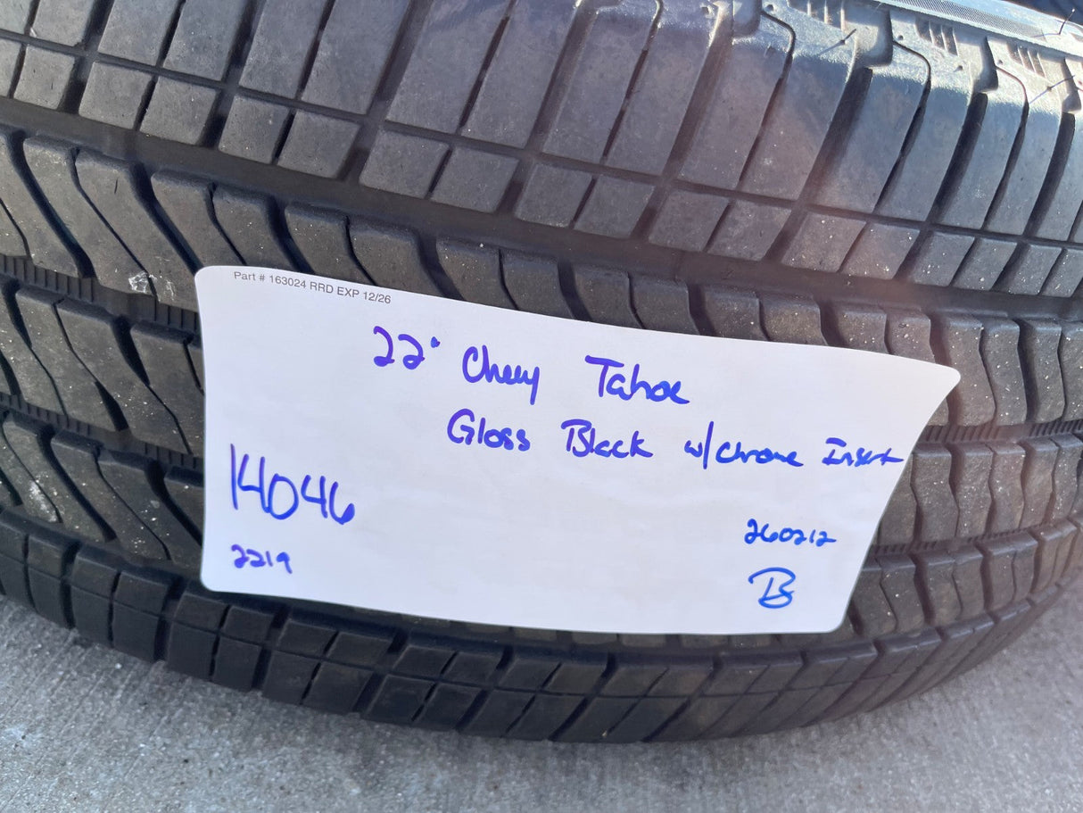 22" Chevy Tahoe RST Premier OEM black wheels rims 14046 96951 Silverado Suburban Texas Truck Tire