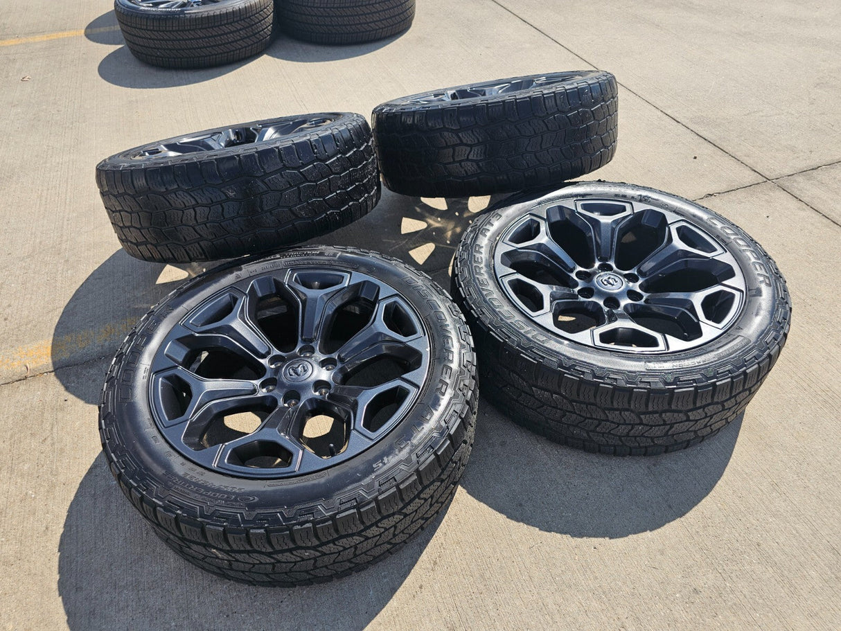 22" Dodge Ram 1500 OEM Laramie wheels LIMITED Gray 2685 2727 tires Texas Truck Tire