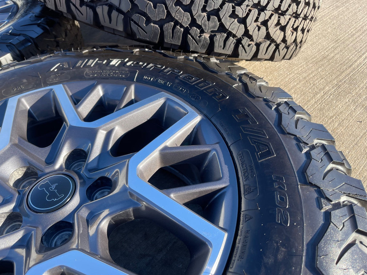 18" Jeep Wrangler Grand Cherokee Gladiator OEM 9331 wheels rims NEW BFG Texas Truck Tire