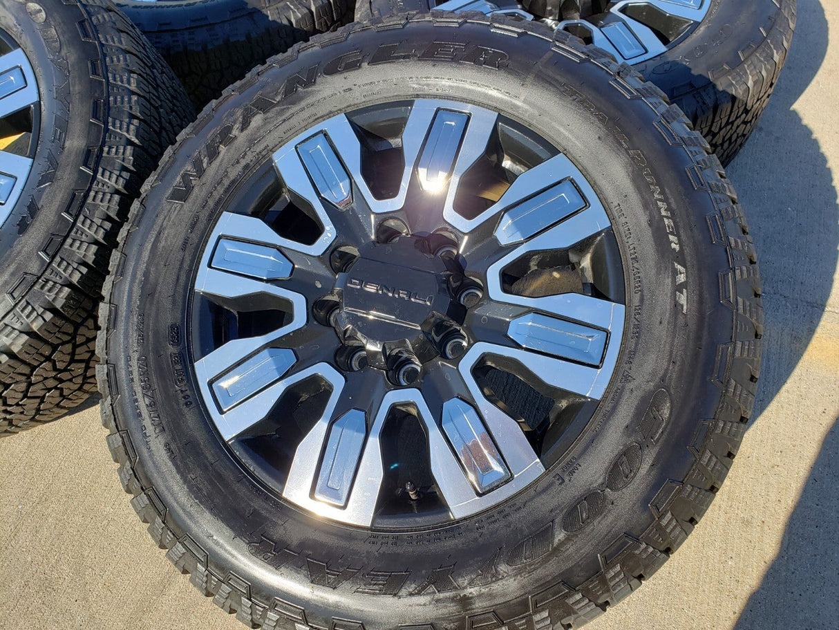 20" GMC Sierra DENALI ULTIMATE 2500 3500 OEM wheels rims 5958 14138 tires Texas Truck Tire