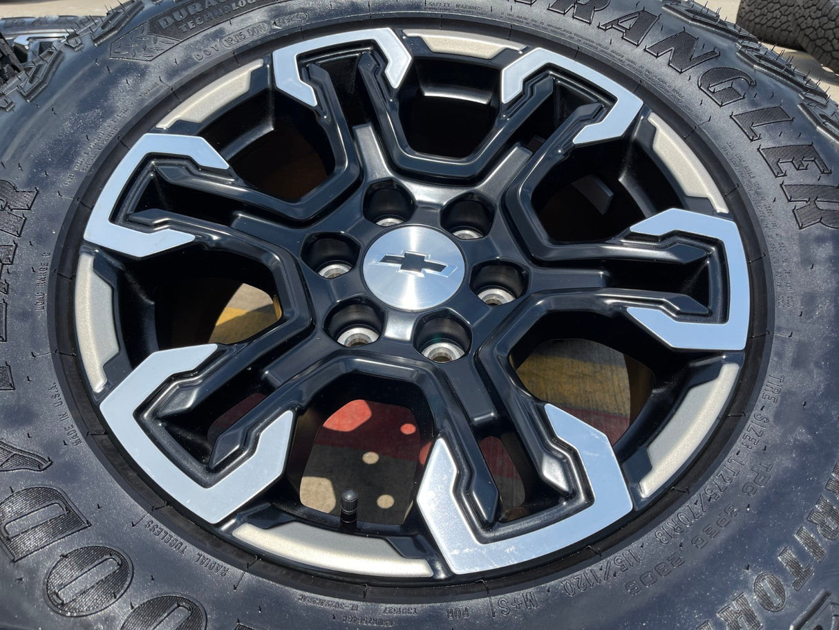 18" Chevy Silverado ZR2 Tahoe TRAIL BOSS Sierra OEM 95415 wheels rims tires NEW Texas Truck Tire