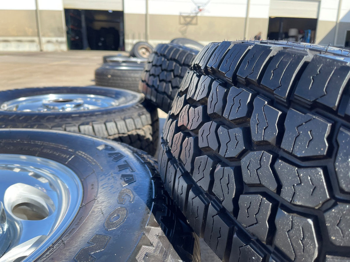 16" Ford F-250 F-350 Excursion OEM 3408 polished wheels rims tires Texas Truck Tire