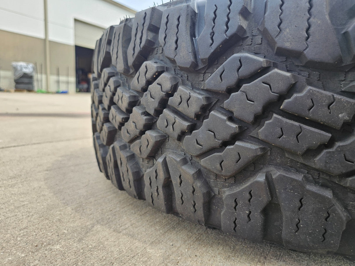 (1) 18" Ford F-250 F-350 OEM TREMOR 10482 rim wheel DURATRAC Spare Texas Truck Tire