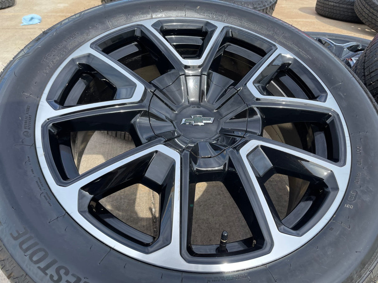 22" Chevy Tahoe Suburban RST OEM 14035 wheels rims Silverado 2025 2026 NEW Texas Truck Tire