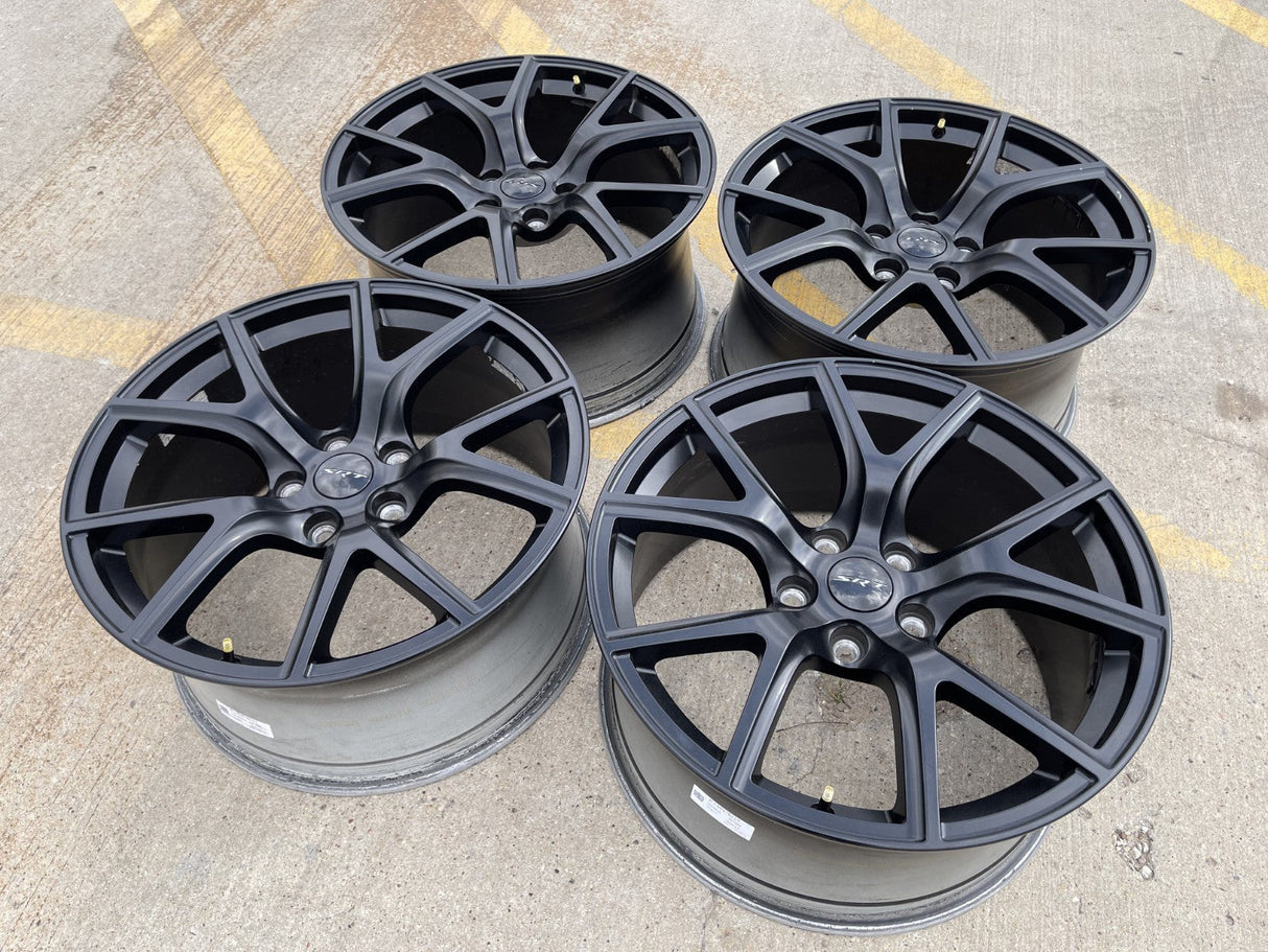 20" 20x10 Jeep Grand Cherokee SRT Trackhawk SRT8 OEM 9173 black wheels rims Texas Truck Tire