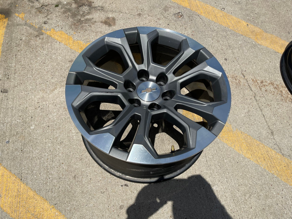 20" Chevy Tahoe Silverado OEM 14090 95417 wheel rim GMC Yukon spare Texas Truck Tire