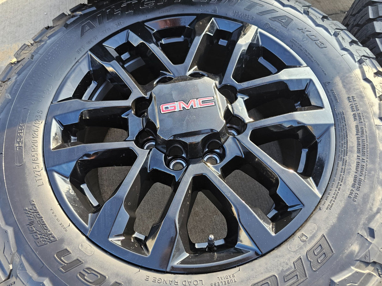 20" Chevy Silverado Trail Boss GMC AT4 2500 OEM 94030 wheels rims NEW BFG KO3 Texas Truck Tire