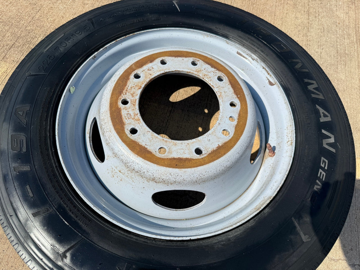 19.5" Ford F-450 Dually F-550 rim RAM 4500 OEM 10x225 spare Texas Truck Tire