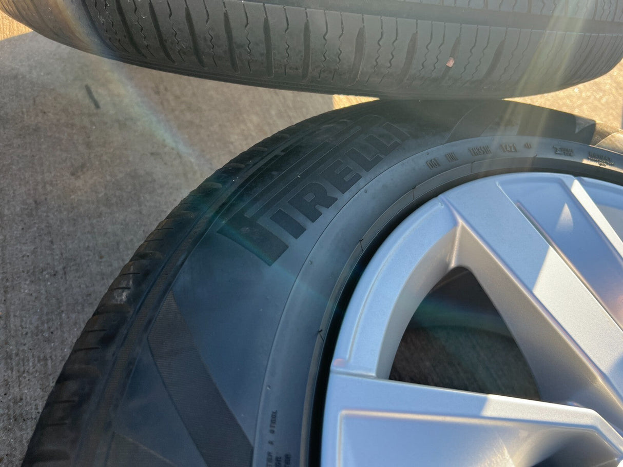 18" VW Atlas OEM wheels rims tires 70073 Audi Q7 Q8 Texas Truck Tire