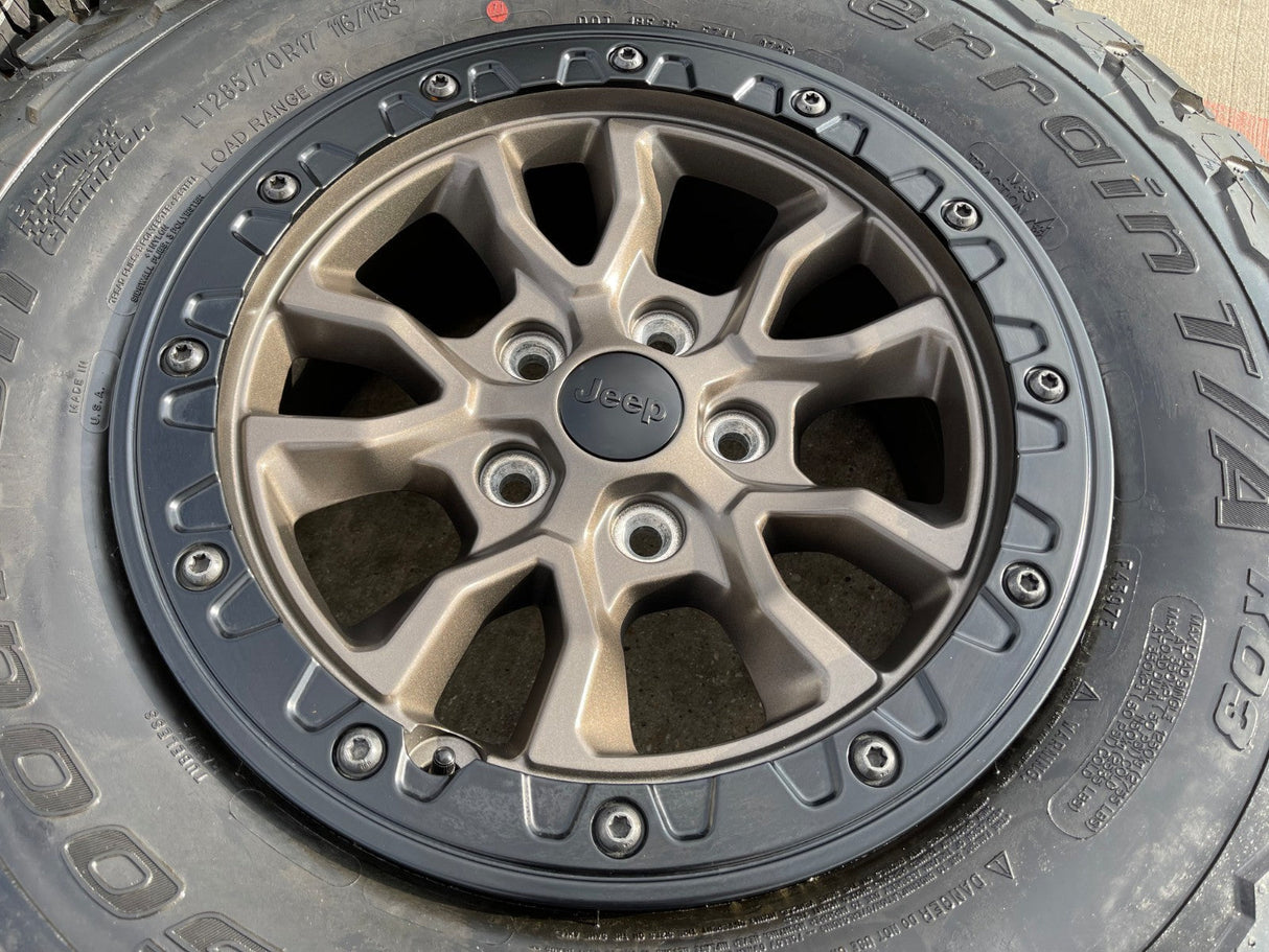 (5) 17" Jeep Wrangler 392 Gladiator OEM 9304 95240 BEADLOCK wheels rims NEW BFG Texas Truck Tire