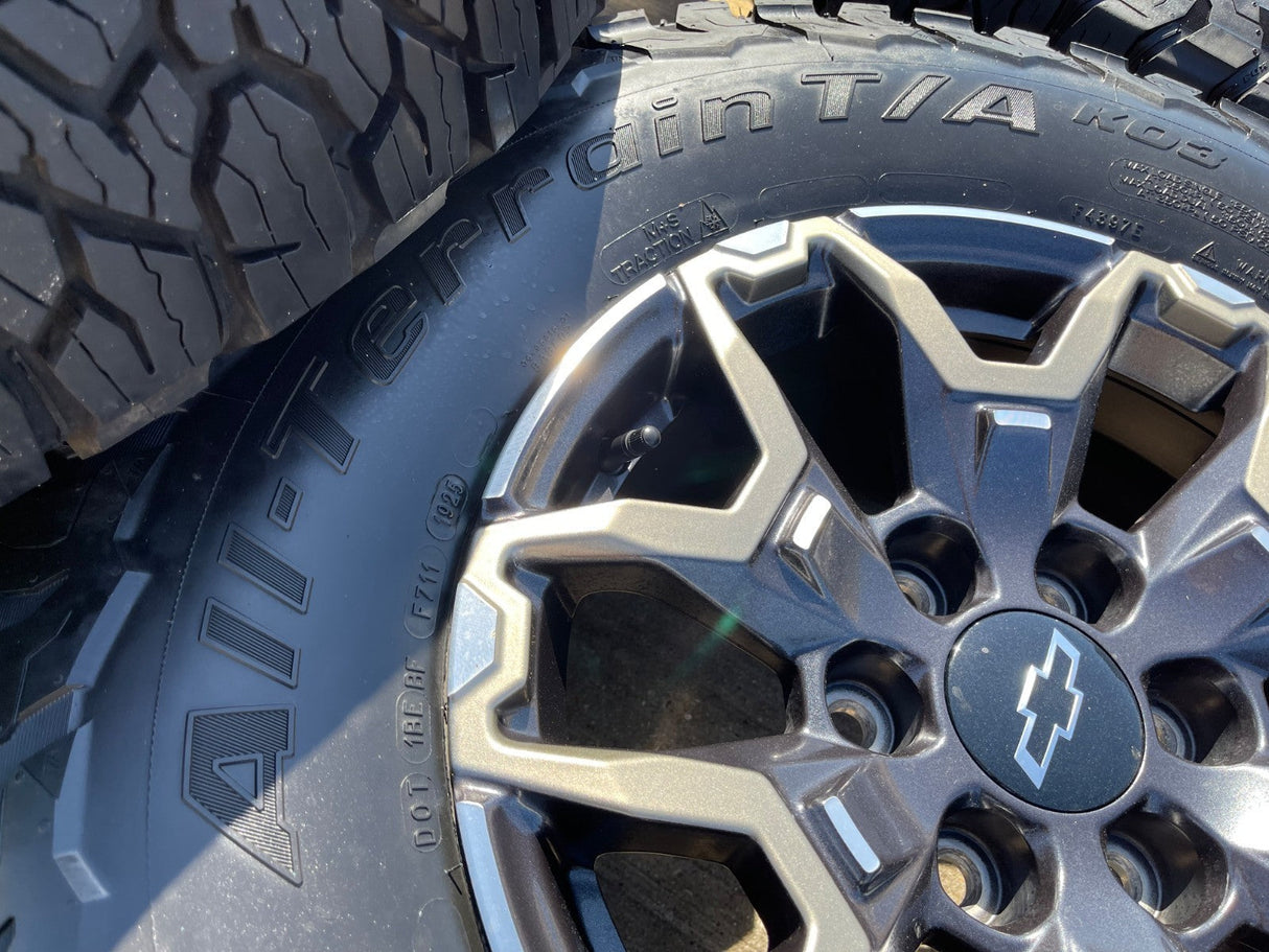 17" Chevy Silverado ZR2 OEM 95751 Beadlock wheels rims Colorado Sierra NEW BFG Texas Truck Tire