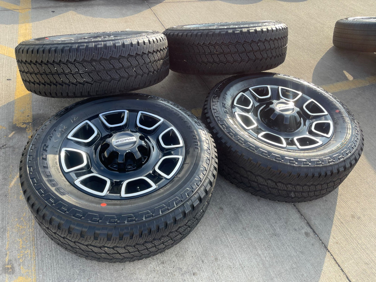 20" Ford F-250 F-350 OEM Lariat Platinum wheels rims 10486 tires 2025 2026 NEW Texas Truck Tire