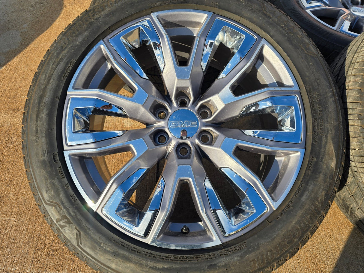 22" GMC Yukon Chevy Tahoe Escalade OEM chrome 95513 wheels rims BRIDGESTONE Texas Truck Tire
