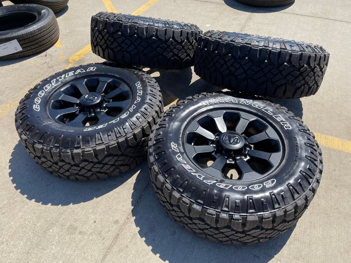 17" Ram 2500 3500 Laramie Power Wagon OEM wheels rims 2599 tires 2024 2025 NEW Texas Truck Tire