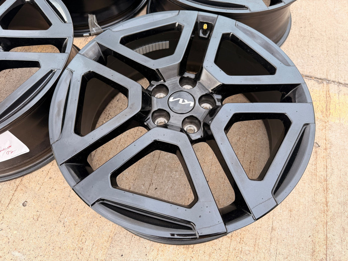 20" Kia Telluride Prestige X-PRO OEM wheels rims 74721 Sedona 2024 2025 2026 NEW Texas Truck Tire