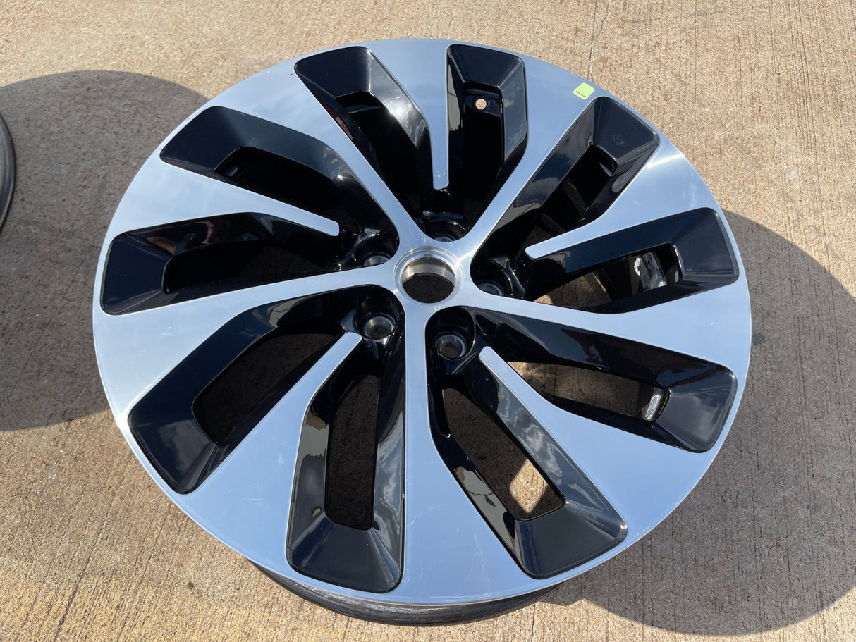 21" 21x8.5 Lucid Air OEM 95542 wheel rim 5x120 2024 2025 2026 FRONT Texas Truck Tire