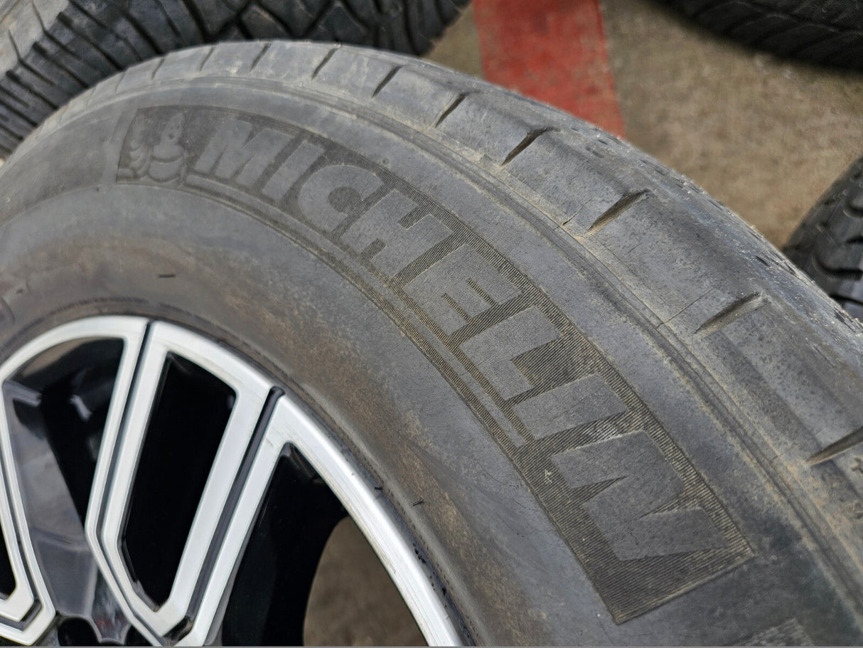 20" GMC Sierra AT4 2500 3500 OEM wheels rims 5950 Silverado MICHELIN Texas Truck Tire