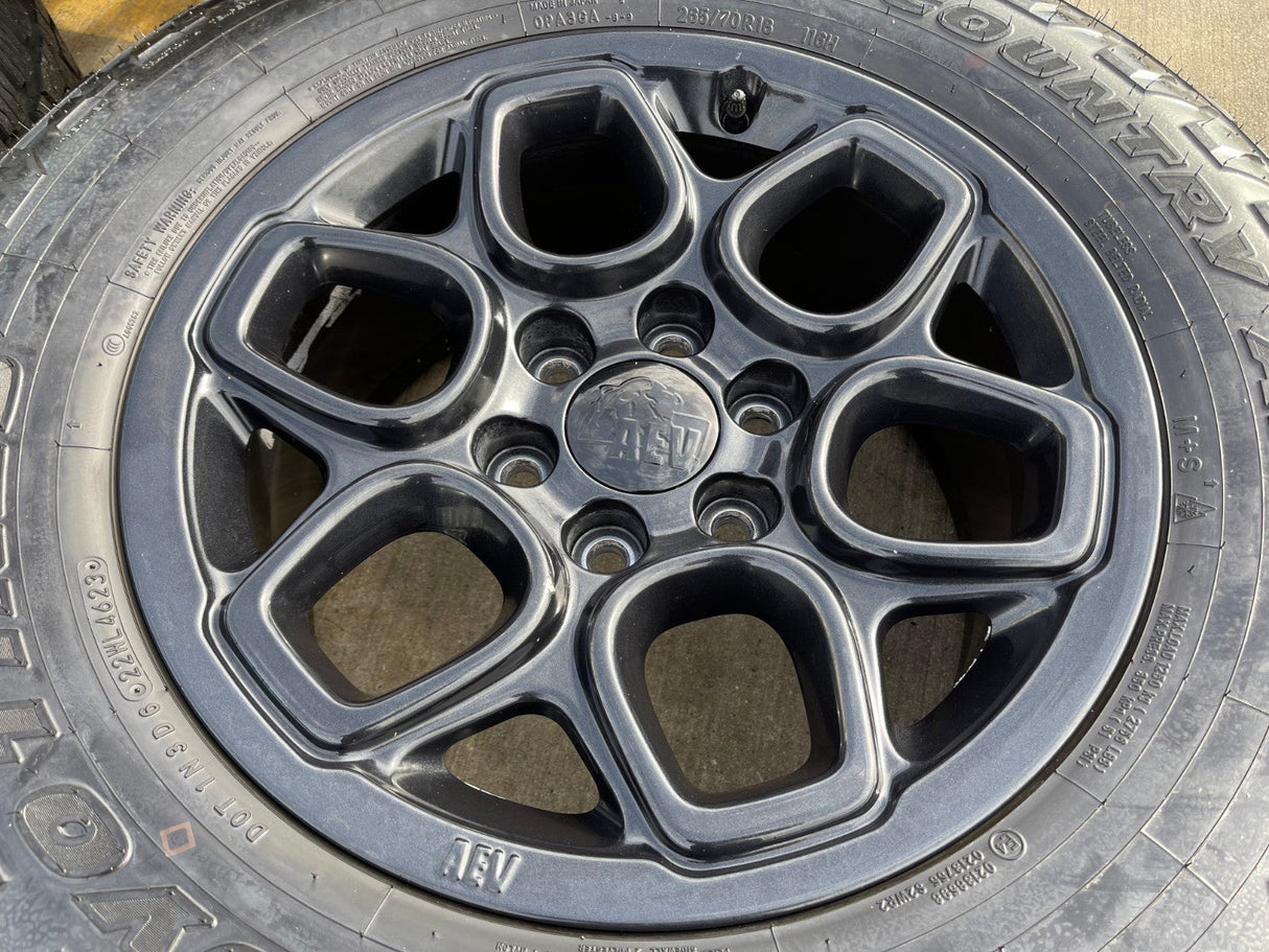 (5) 18" AEV SALTA GMC Sierra AT4X Chevy Silverado OEM rims wheels TOYO A/T3 Texas Truck Tire