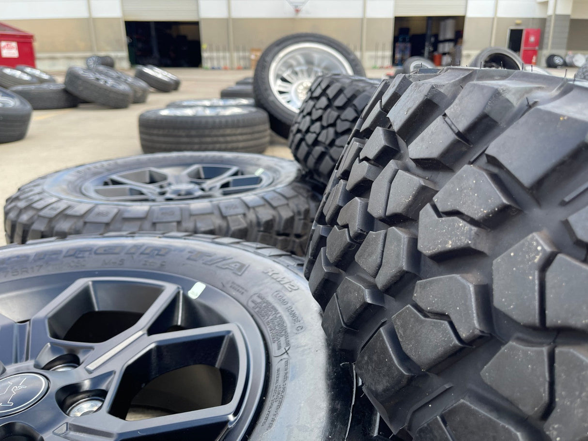 17" Jeep Gladiator OEM wheels rims 9326 95729 Wrangler BFG KM2 Texas Truck Tire