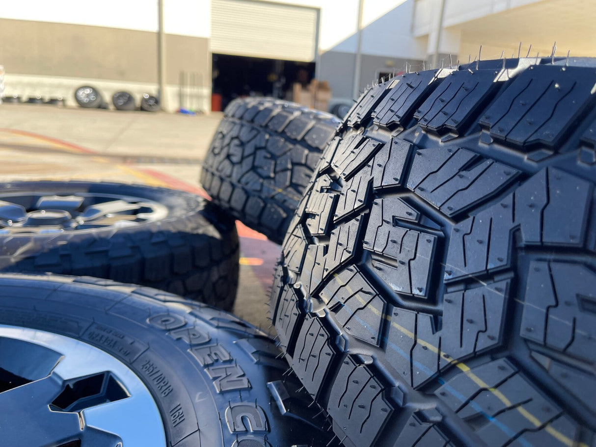 18" Ford Bronco BADLANDS OEM black wheels rims 10282 Ranger 2024 2025 TOYO NEW Texas Truck Tire