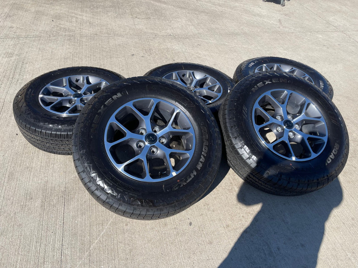 17" Jeep Gladiator OEM wheels rims 9235 Wrangler 2024 2025 2026 NEXEN NEW Texas Truck Tire