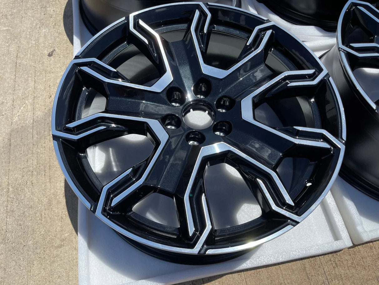 24" GMC Yukon Sierra Chevy Tahoe Escalade V OEM wheels rims 2025 2026 NEW Texas Truck Tire