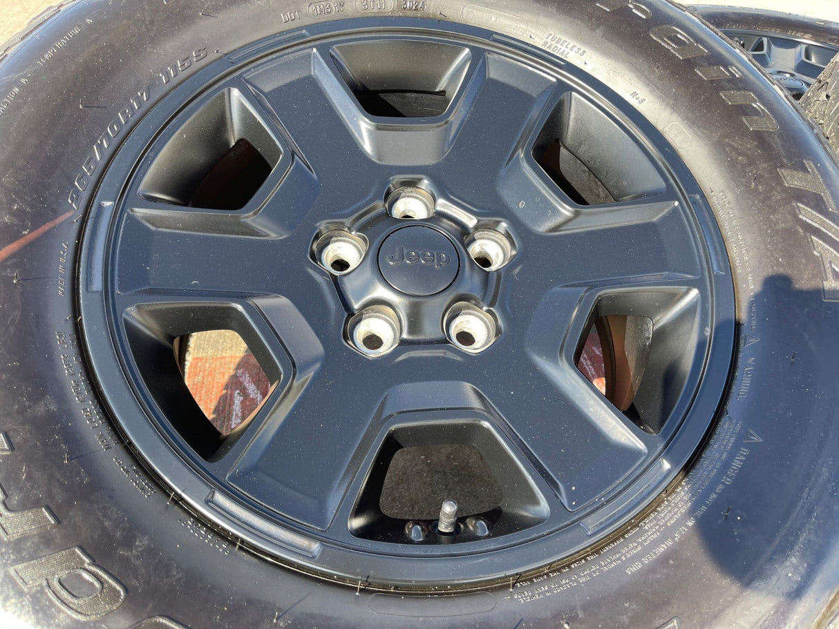 17" Jeep Wrangler Rubicon OEM 9260 wheels rims Gladiator tires BFG A/T NEW Texas Truck Tire
