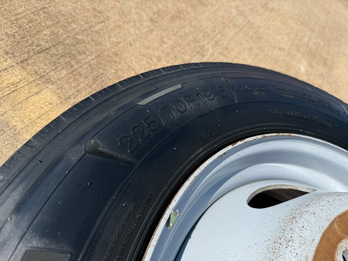 19.5" Ford F-450 Dually F-550 rim RAM 4500 OEM 10x225 spare Texas Truck Tire