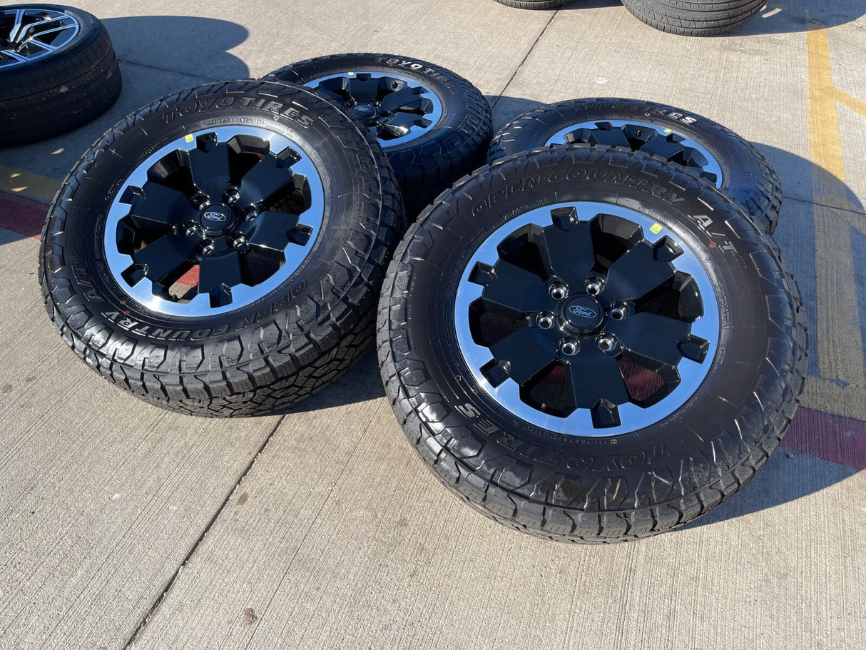18" Ford Bronco BADLANDS OEM black wheels rims 10282 Ranger 2024 2025 TOYO NEW Texas Truck Tire