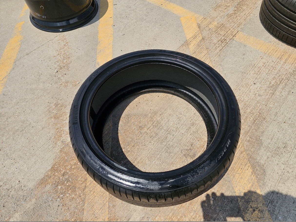 (1) 265/35/21 Pirelli P Zero tire Elect LM1 NEW take off! Texas Truck Tire