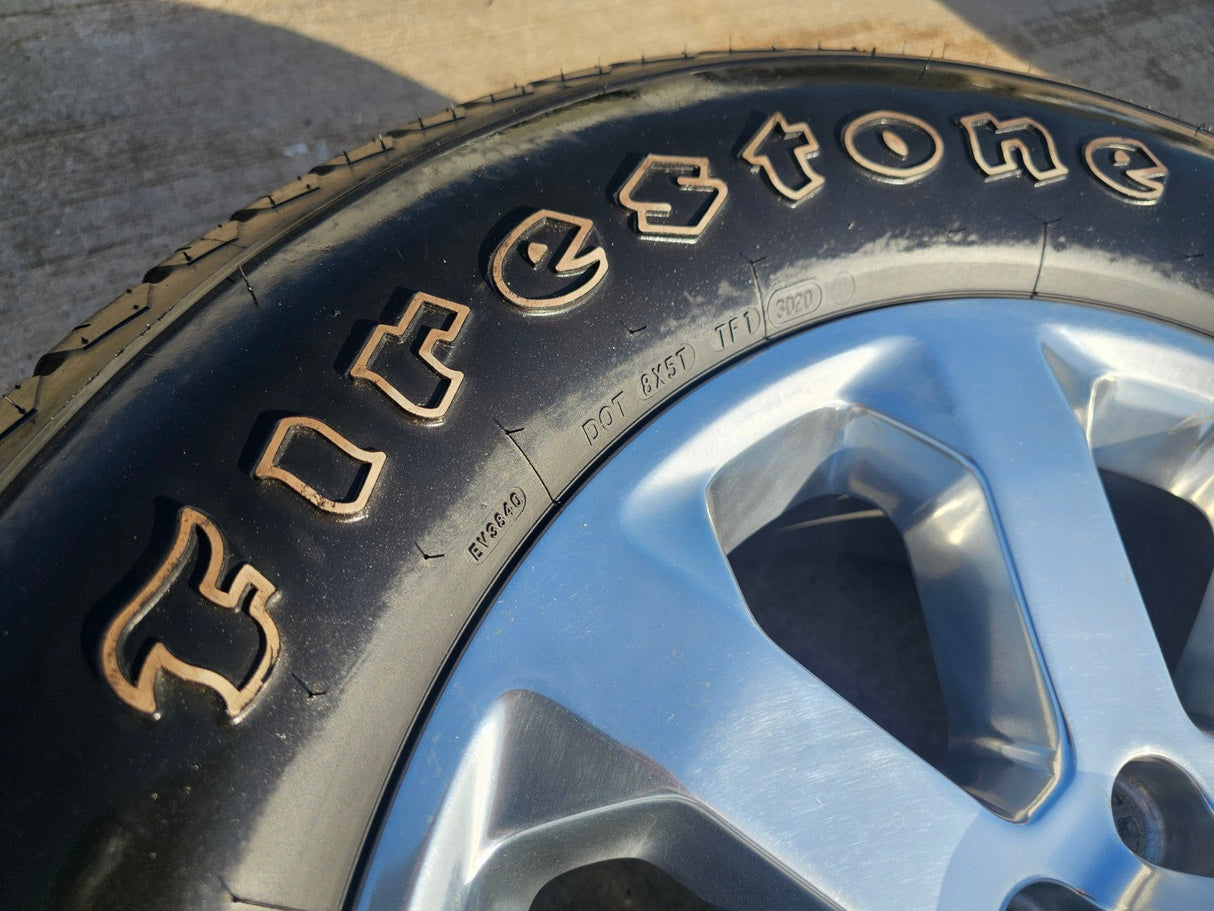 (1) 20" Dodge Ram 2500 3500 LARAMIE OEM 2700 POLISHED wheel rim spare Texas Truck Tire