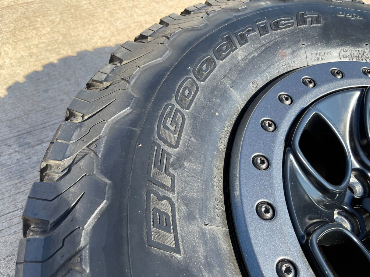 (1) 17" Ford F-150 Raptor OEM BEADLOCK rim wheel 10459 95210 BFG 35" DISCOUNTED Texas Truck Tire
