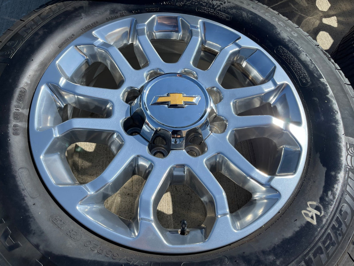 20" Chevy Silverado HIGH COUNTRY GMC Sierra AT4 2500 3500 OEM 95685 wheels rims Texas Truck Tire