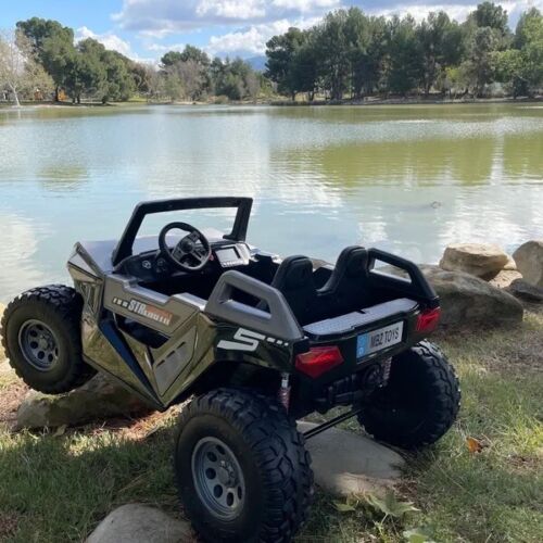 24V Clash Ride-On Giant Buggy Razor Big UTV Rubber Twin Seat ATV Can-Am Off-Road Vehicle