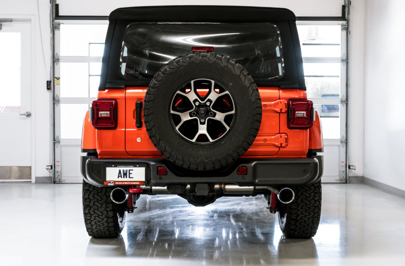 AWE Tuning 2018+ Jeep Wrangler JL/JLU Tread Edition Échappement double à essieu arrière - Embouts chromés argentés