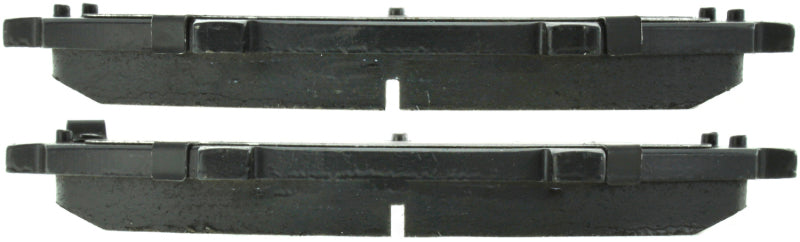 Plaquettes de frein sport StopTech avec cales et matériel - Avant