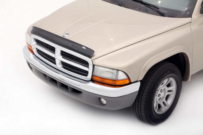 Protection de capot à profil moyen AVS 97-04 Dodge Dakota Bugflector - Fumée