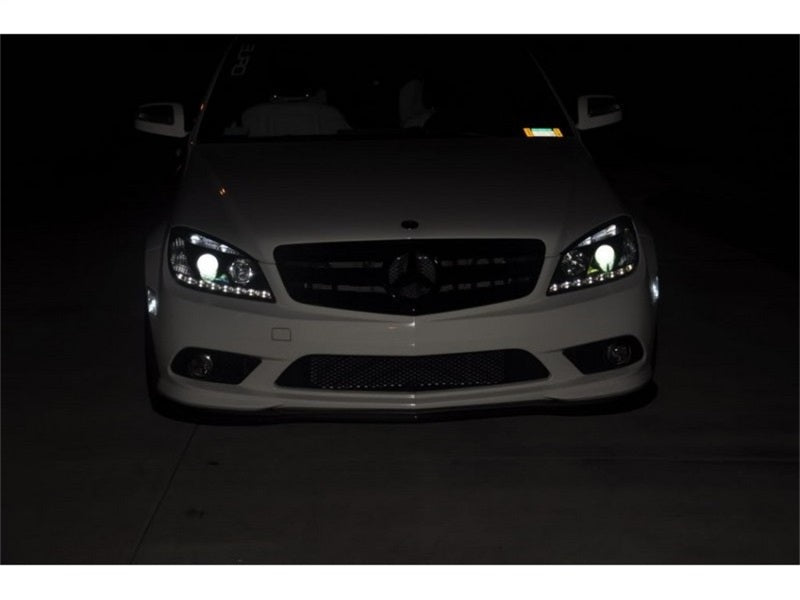 Phares de projecteur halogènes Spyder Mercedes Benz Classe C 08-11 - DRL Blk PRO-YD-MBW20408-DRL-BK