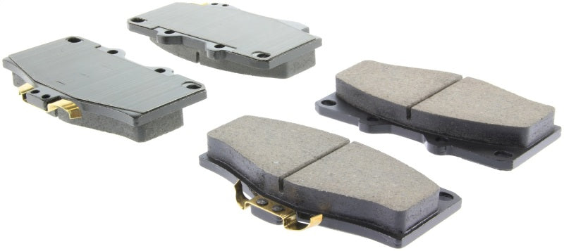 Plaquettes de frein sport StopTech avec cales et matériel - Avant