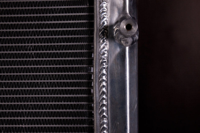 Radiateur en aluminium Mishimoto SRT8 Hellcat Performance pour Dodge Challenger R/T 2008-2016