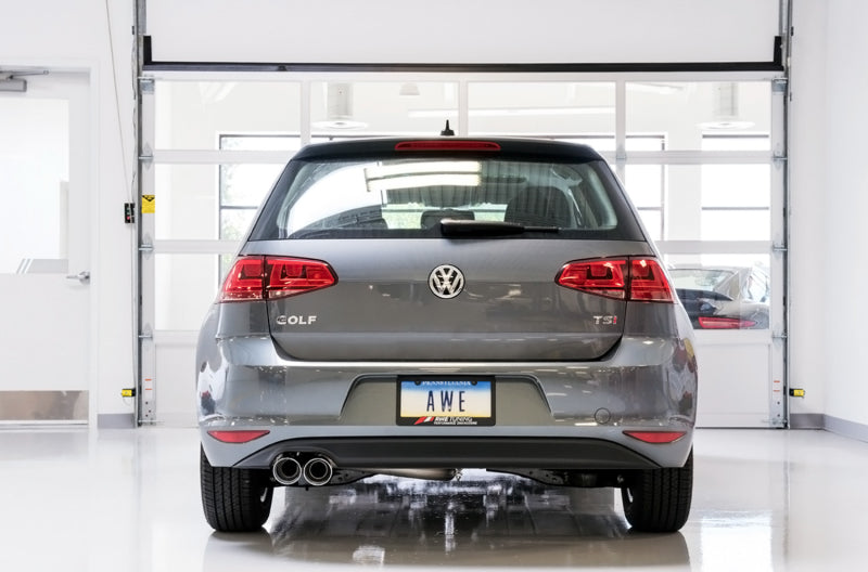 Échappement AWE Tuning VW MK7 Golf 1.8T Touring Edition avec embouts chromés argentés (90 mm)