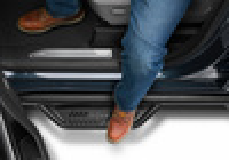 N-Fab Podium LG 2019 Chevy/GMC 1500 Crew Cab - Longueur de la cabine - Tex. Black - 3 po