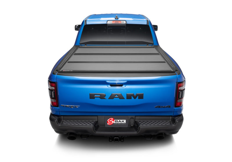 Dodge Ram 1500 BAK 19-20 (nouveau style de carrosserie sans caisse Ram) 6 pieds 4 pouces BAKFlip MX4 finition mate