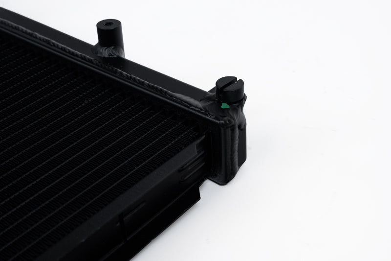Radiateur en aluminium haute performance CSF 08-15 Subaru Impreza WRX/STI 1 rangée 31 mm - Noir