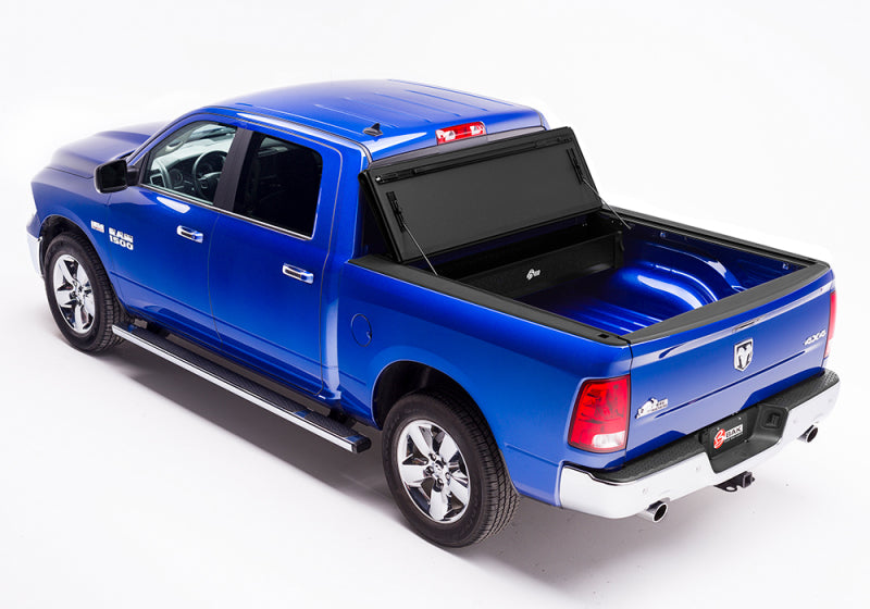 Dodge Ram 1500 BAK 09-18 (Classic 19-20 uniquement) 5 pieds 7 pouces (avec boîte Ram) BAKFlip MX4 finition mate