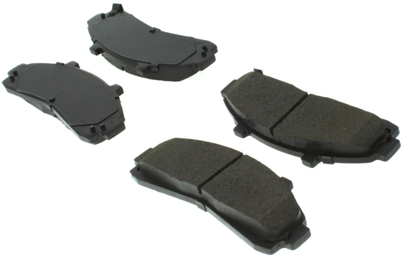 Plaquettes de frein sport StopTech avec cales et matériel - Avant